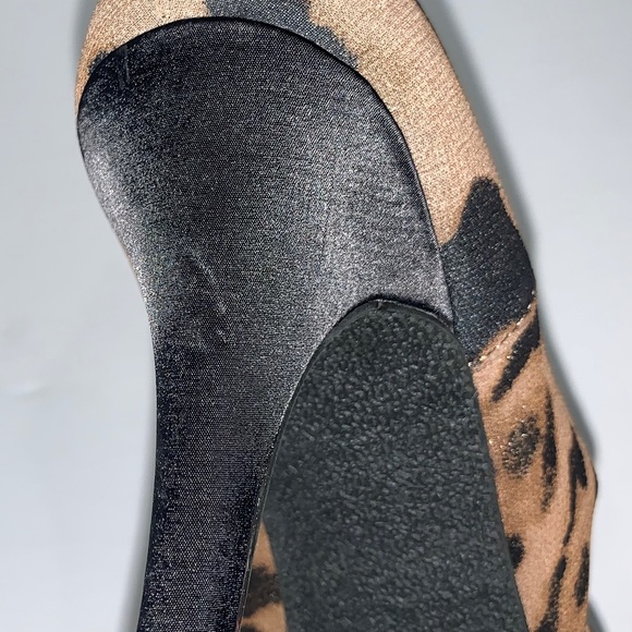 Leopard Print 3.5” heels - Picture 8 of 8